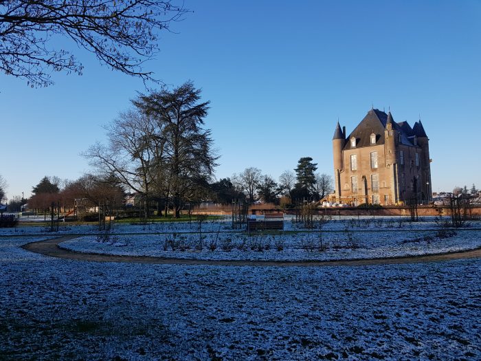 Château de Bellegarde en hiver 